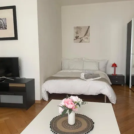 Apartamento A Few Minutes' Walk To Train Station Lausana